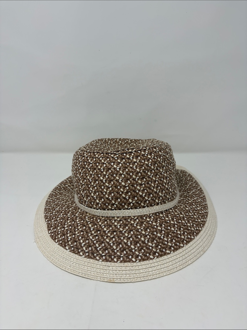 Magid Brown and Cream Brim Straw Hat Excellent Condition